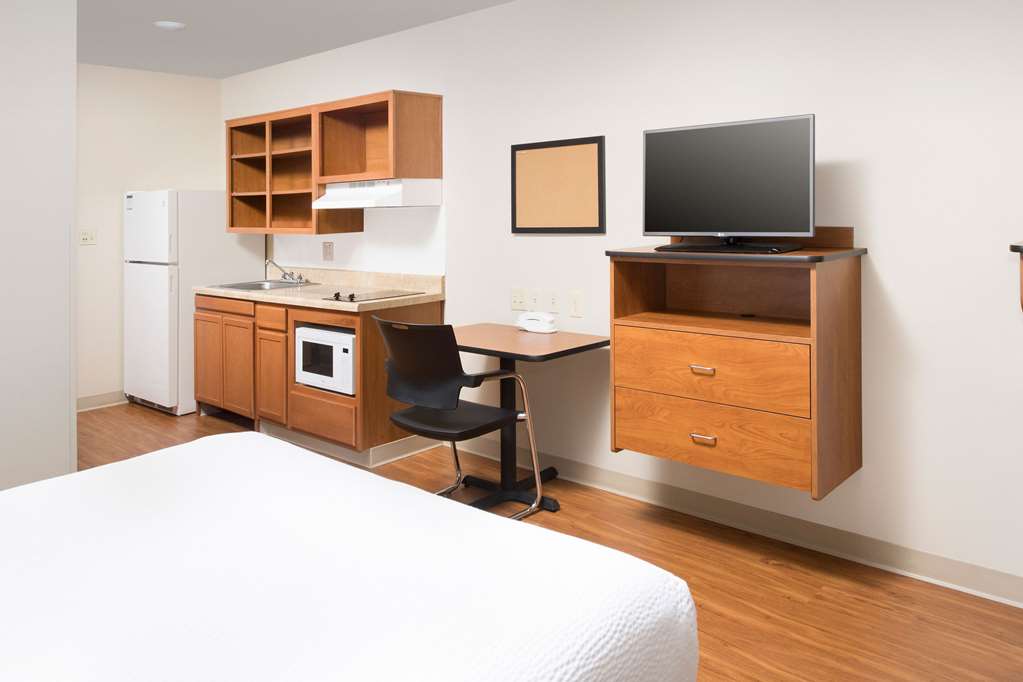 extended stay america select suites oklahoma city west