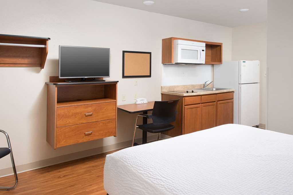 extended stay america select suites oklahoma city west
