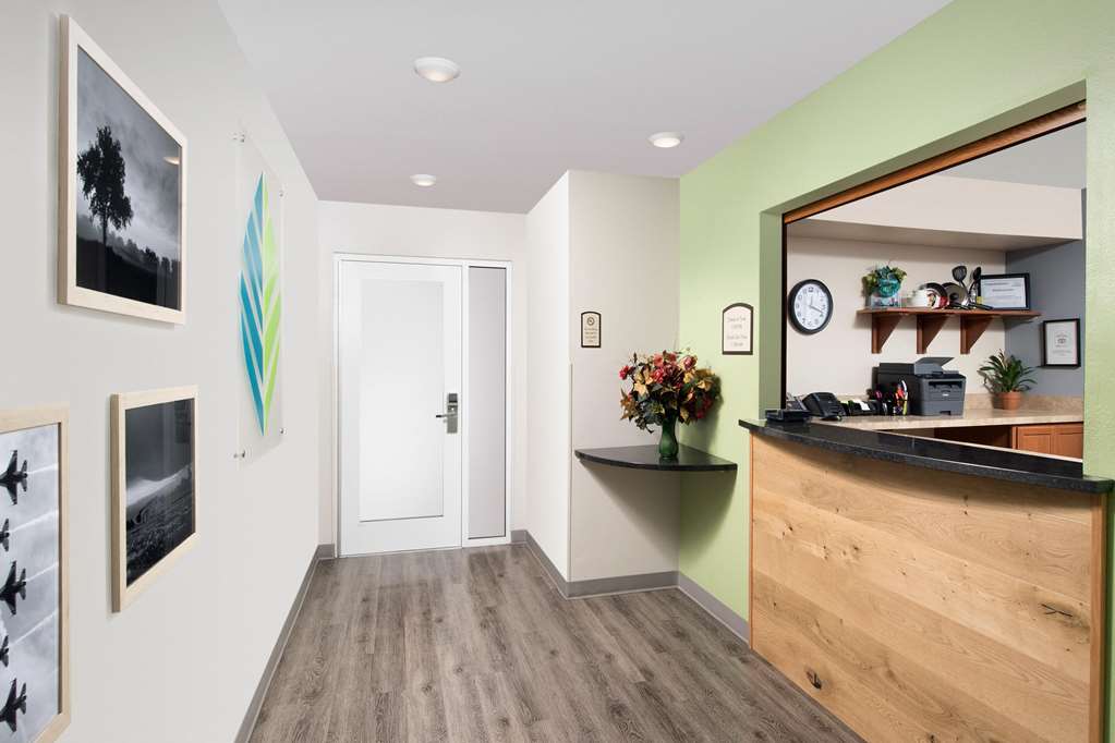 extended stay america select suites oklahoma city west