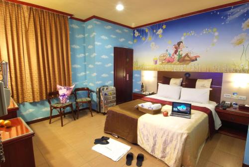 golden swallow hotel