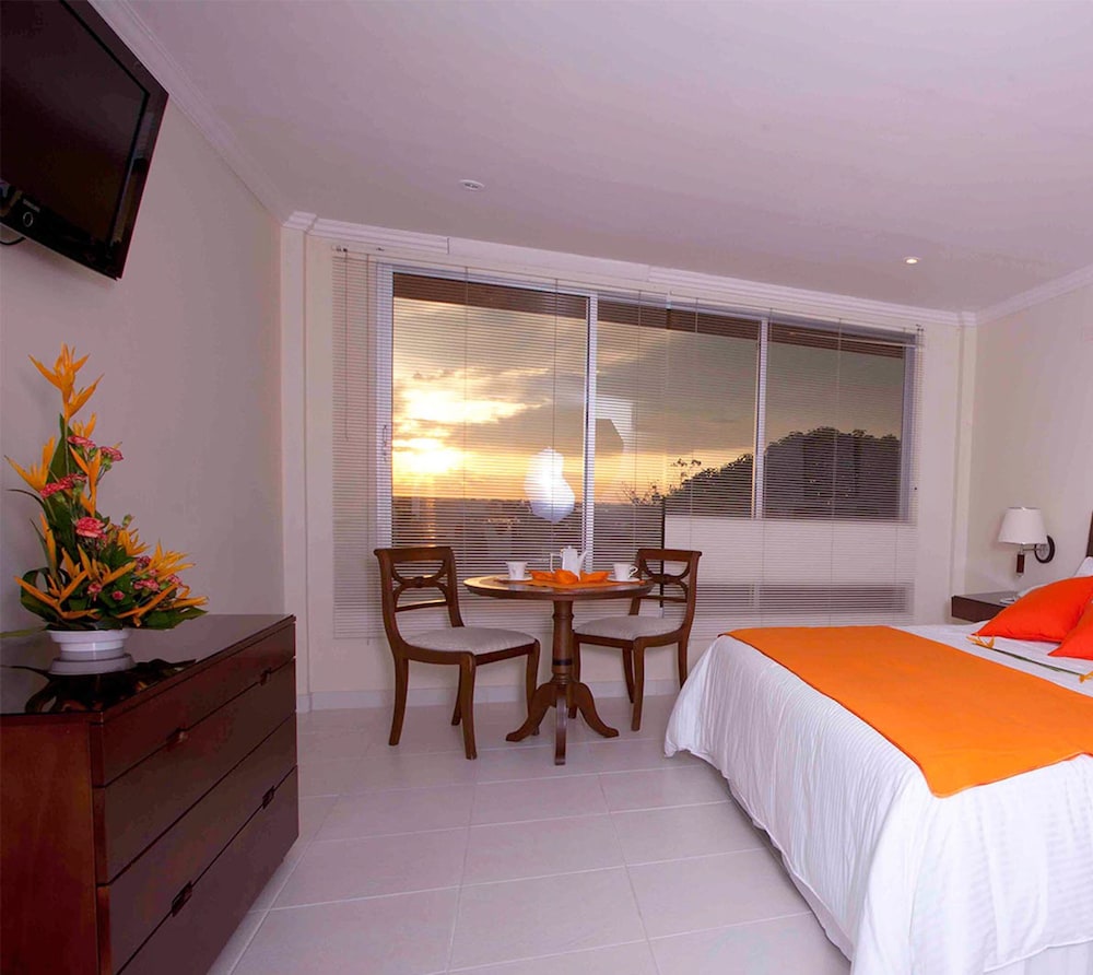 hotel anaconda