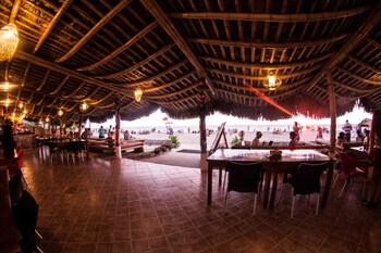 Dharma Beach Hotel,Manglaralto>>Jipijapa,3 star