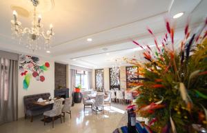 Quindeloma Art Hotel And Gallery,Chimborazo>>Riobamba,3.5 star