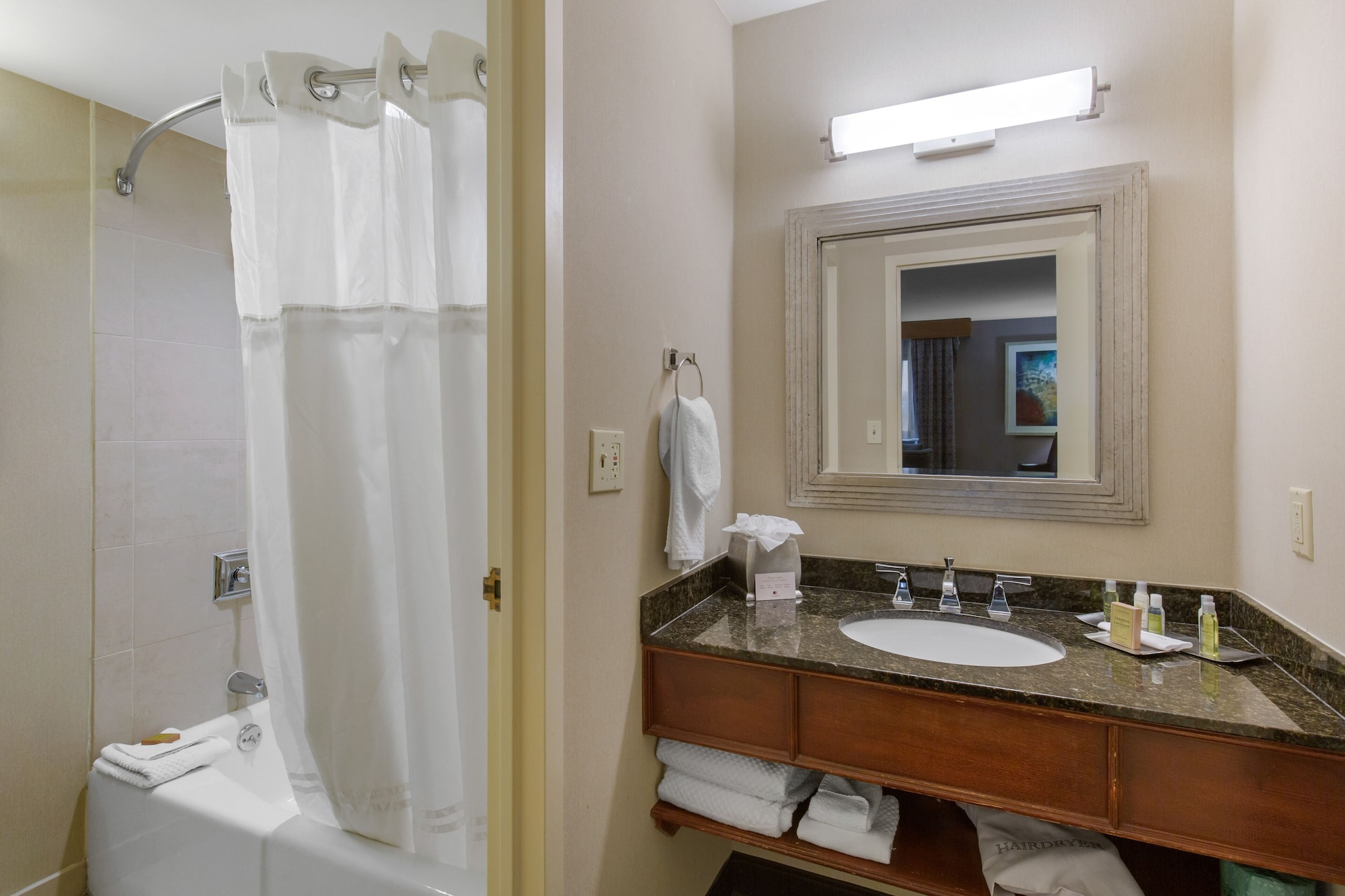 doubletree by hilton downtown wilmington legal district