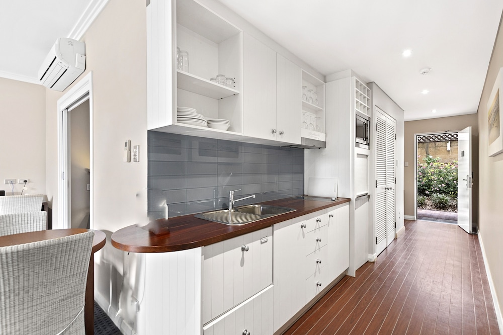 caves house hotel yallingup