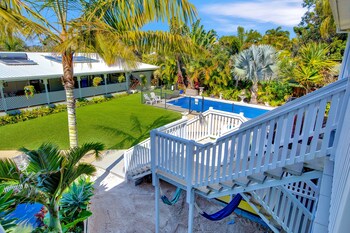 coral inn boutique resort