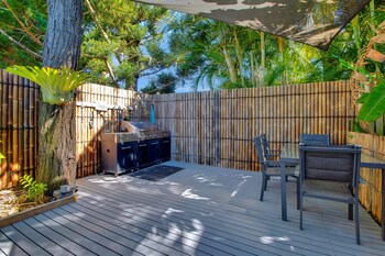coral inn boutique resort