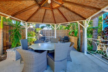 coral inn boutique resort