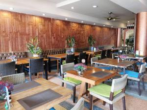 On Hotel Phuket,Karon Beach>>Karon,3 star