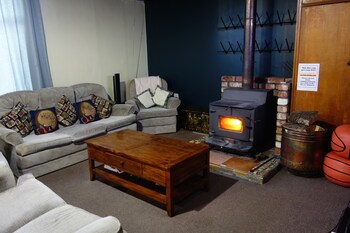 big tree lodge methven hostel