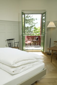 hotel restaurant militarkantine