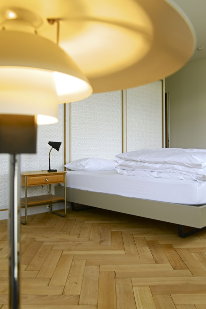 hotel restaurant militarkantine