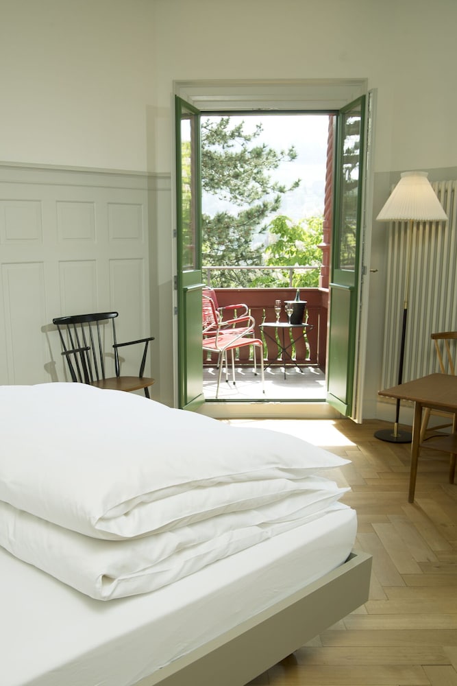 hotel restaurant militarkantine