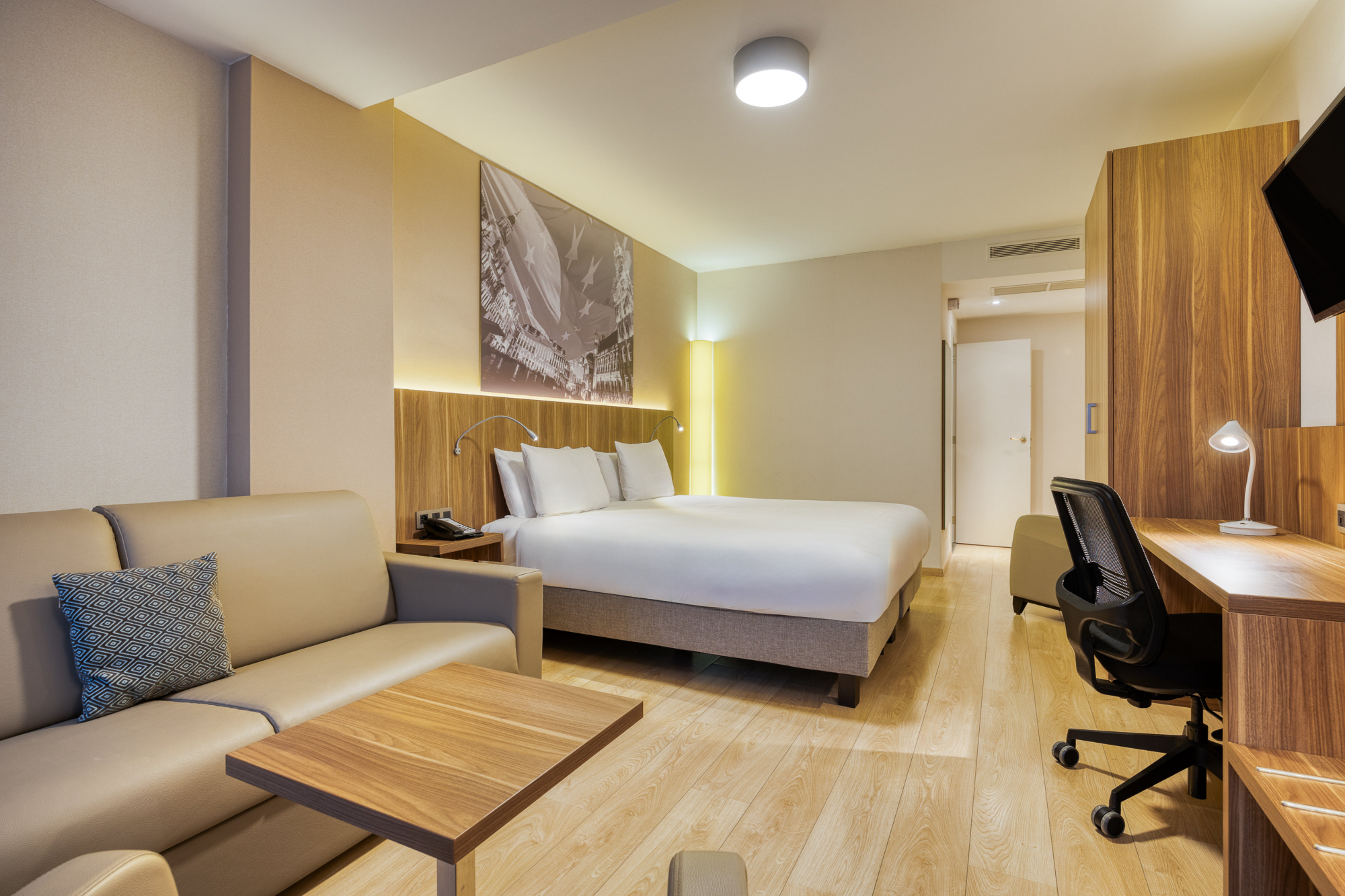 holiday inn brussels schuman by ihg
