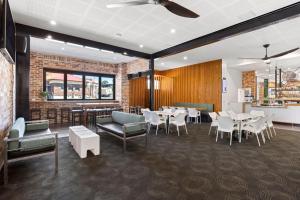 pier hotel coffs harbour