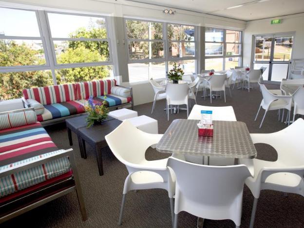 pier hotel coffs harbour