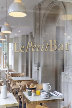 le petit beaumarchais hotel and spa
