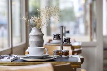 le petit beaumarchais hotel and spa