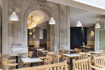 le petit beaumarchais hotel and spa