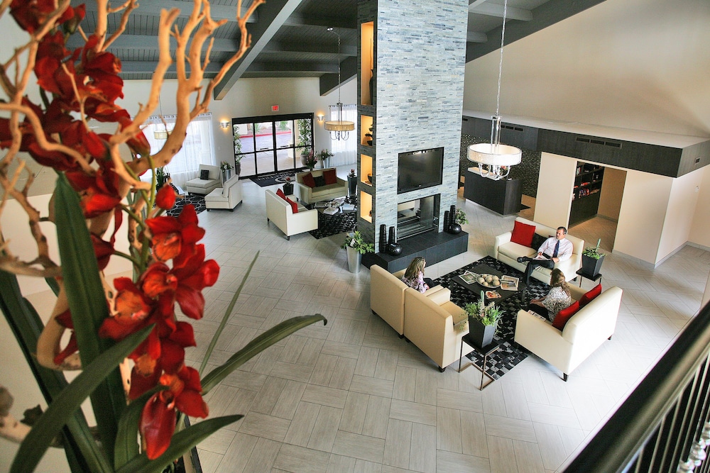 doubletree suites by hilton tucson airport