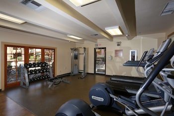 doubletree suites by hilton tucson airport