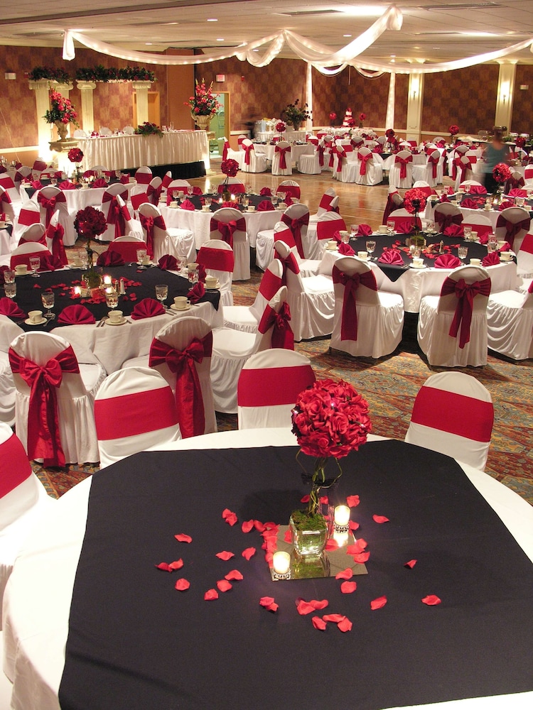 doubletree suites by hilton tucson airport