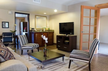doubletree suites by hilton tucson airport