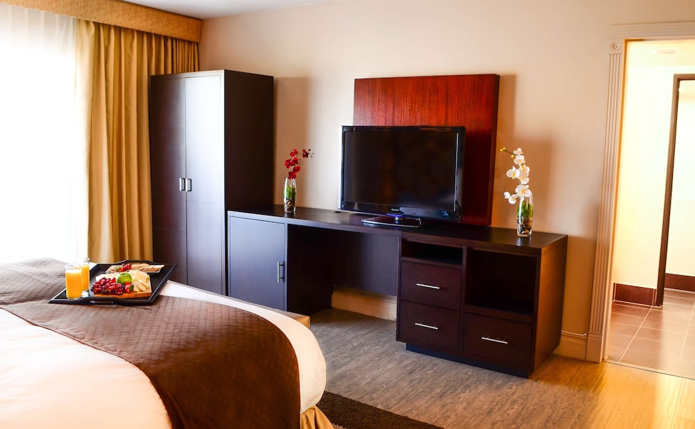 doubletree suites by hilton tucson airport