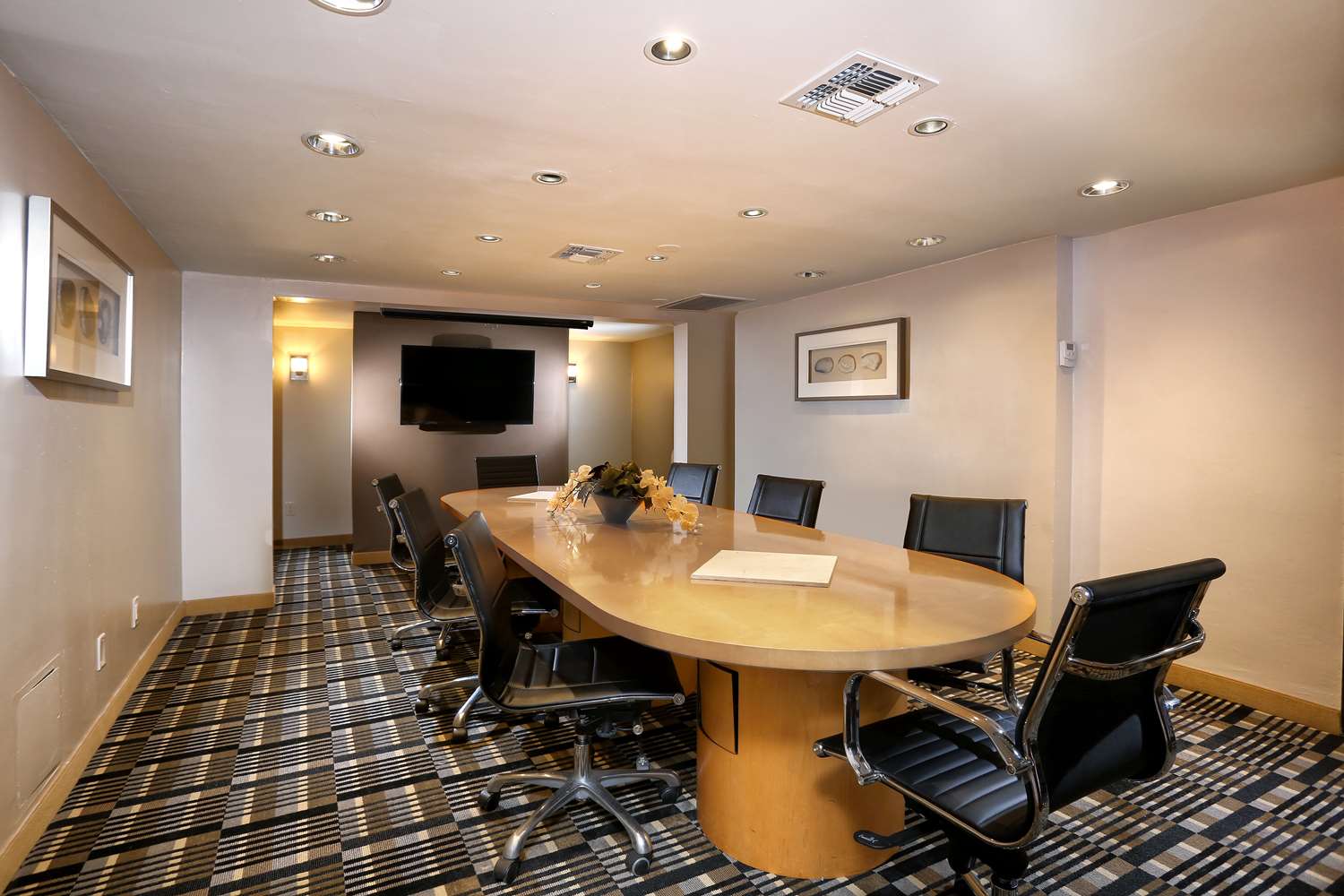 doubletree suites by hilton tucson airport