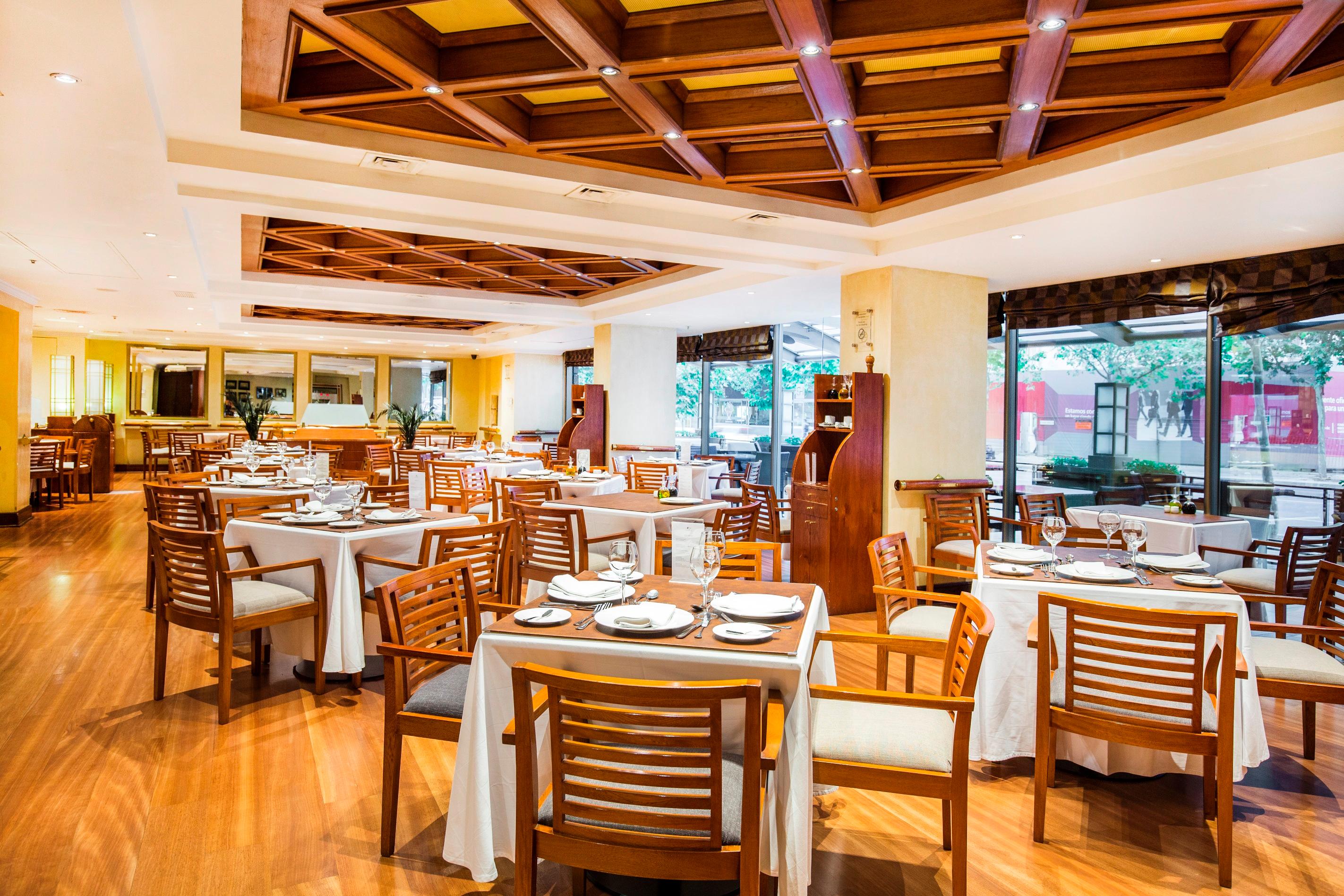 hotel plaza el bosque ebro
