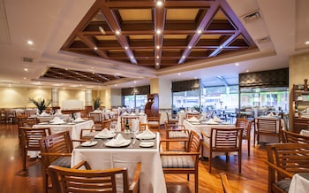 hotel plaza el bosque ebro