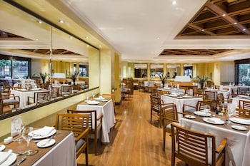 hotel plaza el bosque ebro