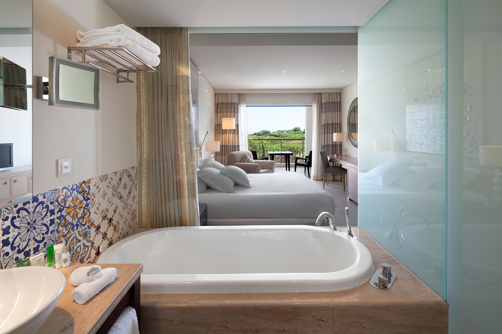 hilton vilamoura as cascatas golf resort and spa