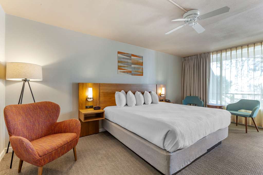 magnuson hotel papago inn