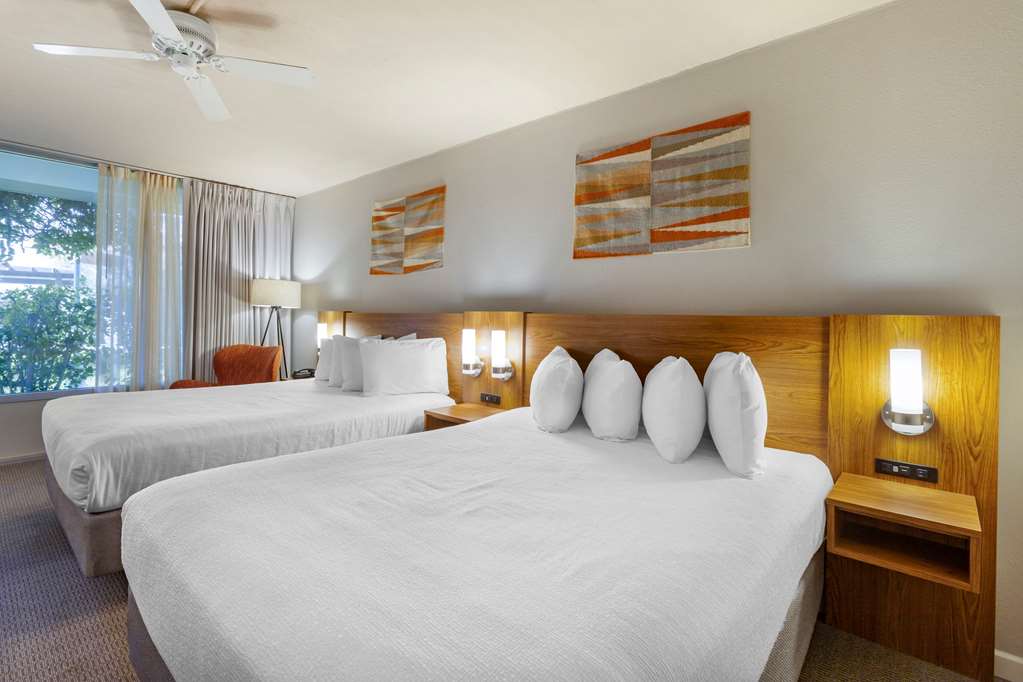 magnuson hotel papago inn