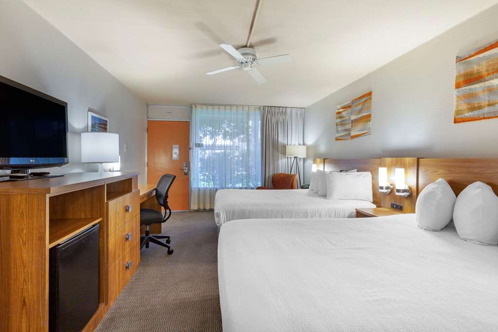 magnuson hotel papago inn