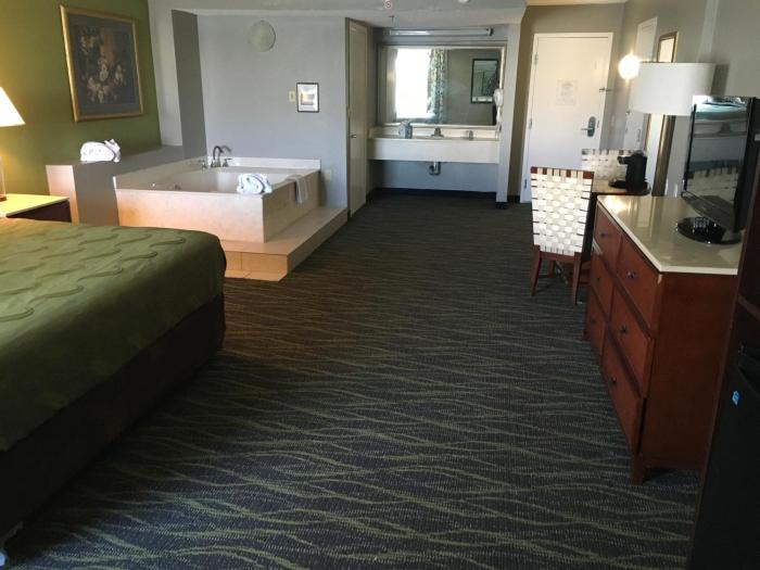 quality inn and suites winter park village area