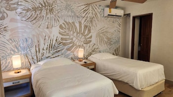 cocoplum beach hotel
