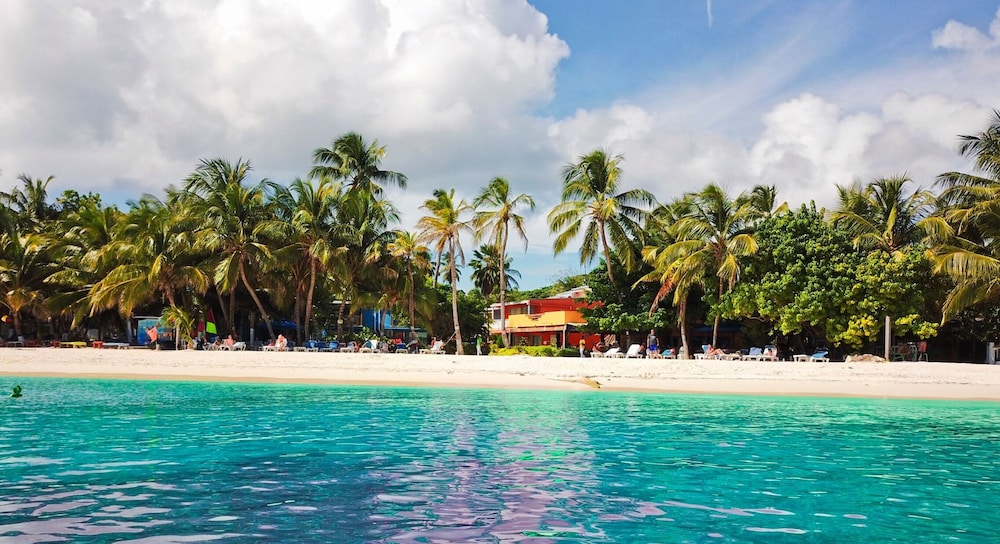 cocoplum beach hotel