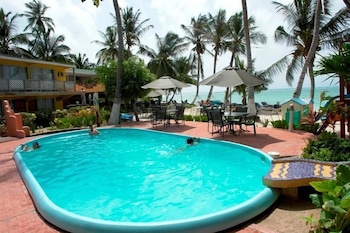 cocoplum beach hotel