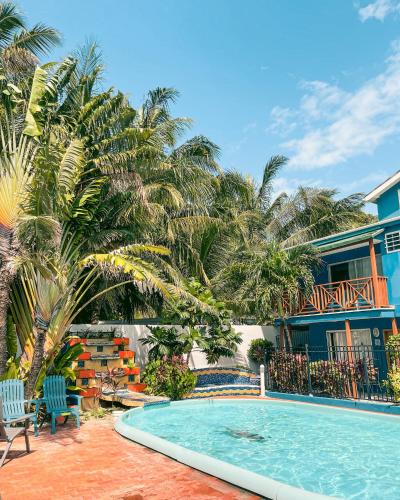 cocoplum beach hotel