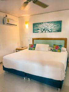cocoplum beach hotel