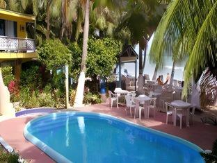cocoplum beach hotel