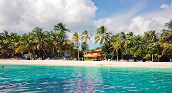 cocoplum beach hotel