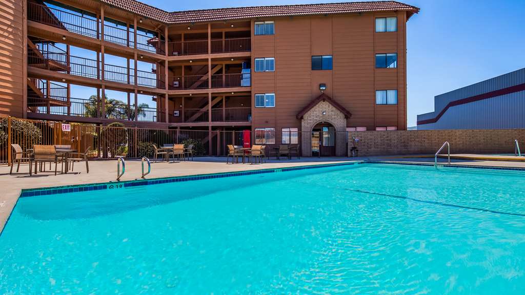 lompoc valley inn and suites
