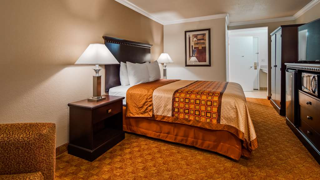 lompoc valley inn and suites