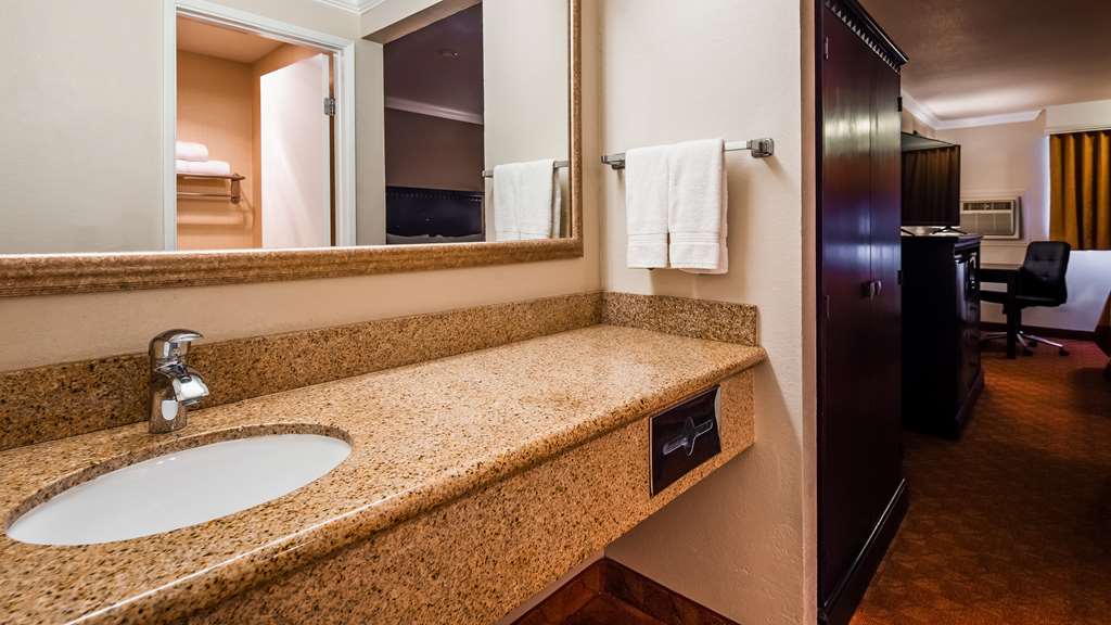 lompoc valley inn and suites