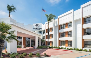 doubletree by hilton pomona