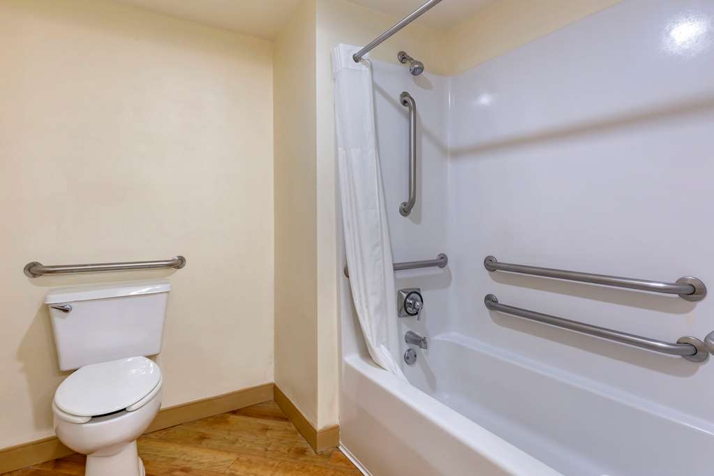 quality inn and suites raleigh durham airport