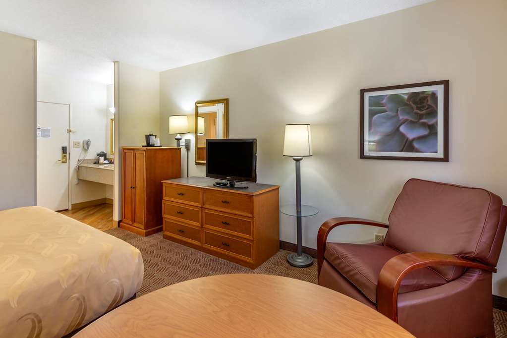 quality inn and suites raleigh durham airport